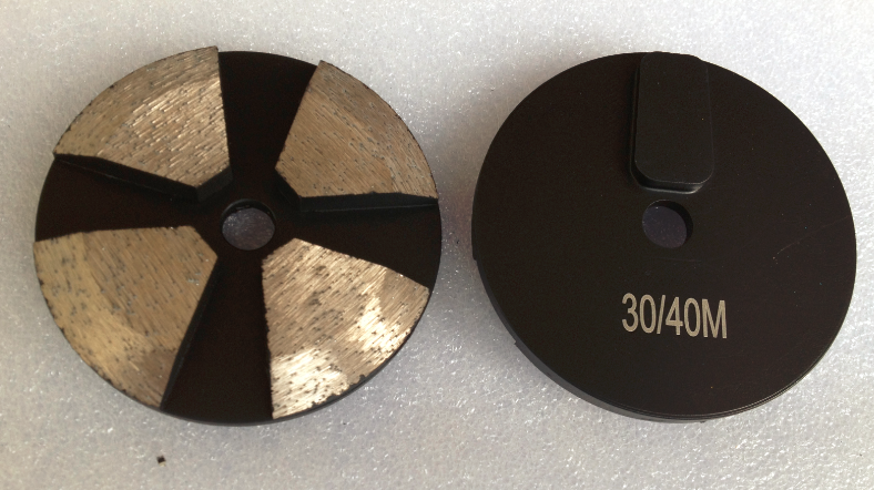 Scanmaskin Diamond tooling for concrete grinding - Round Rap Disc 4 Seg Grinding Puck Redilock