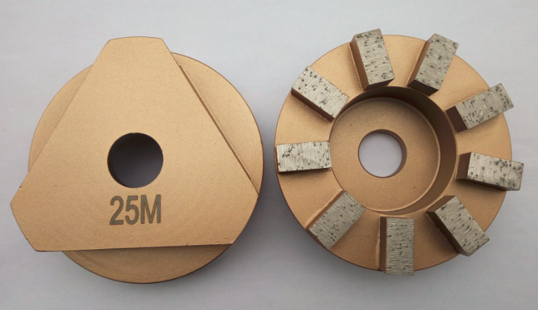 Diamond Grinding Puck with triangular lock