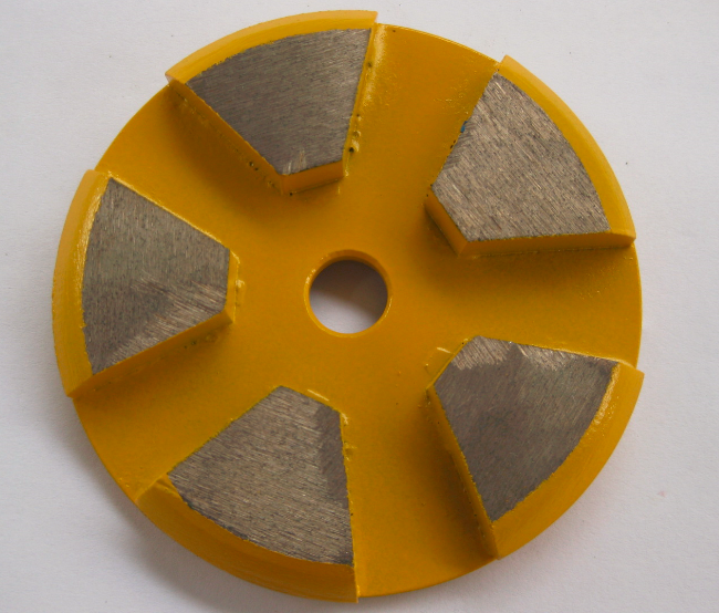 canmaskin Diamond tooling for concrete grinding - Round Rap Disc 5 Seg Grinding Puck Redilock